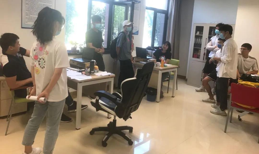 77体育资讯图片
