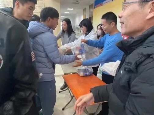 77体育联赛图片