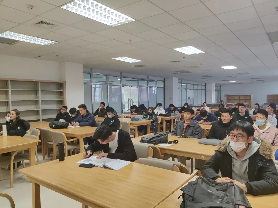77体育联赛图片