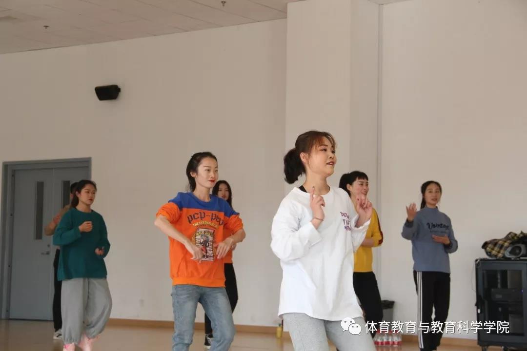 77体育竞技图片