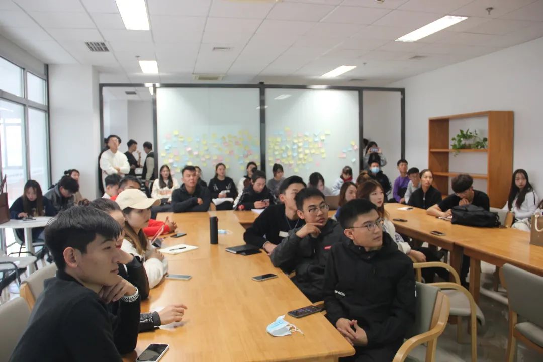 77体育赛事图片