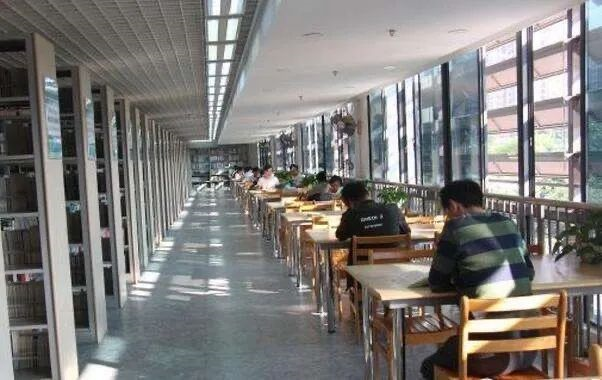 77体育资讯图片