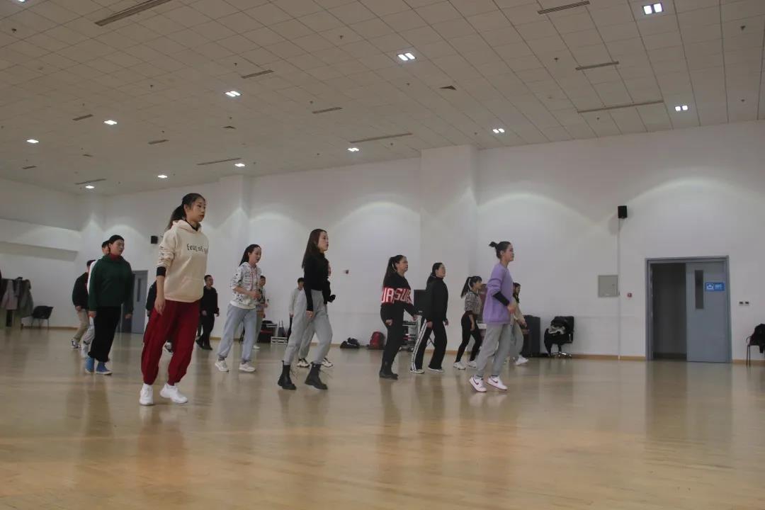 77体育首页图片