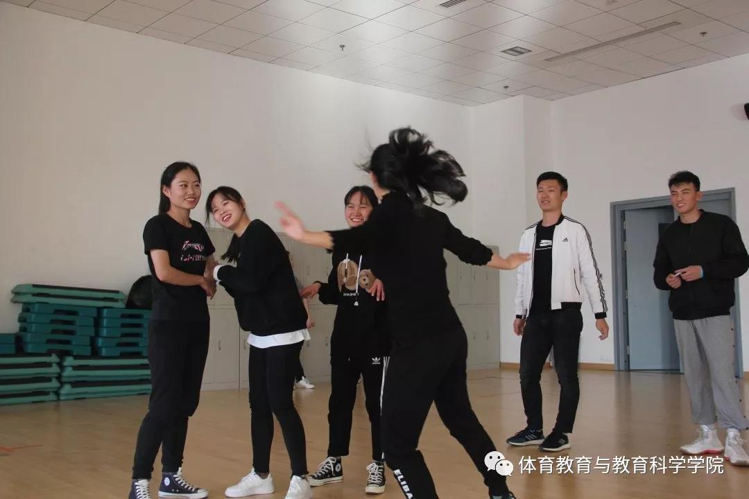 77体育风采图片