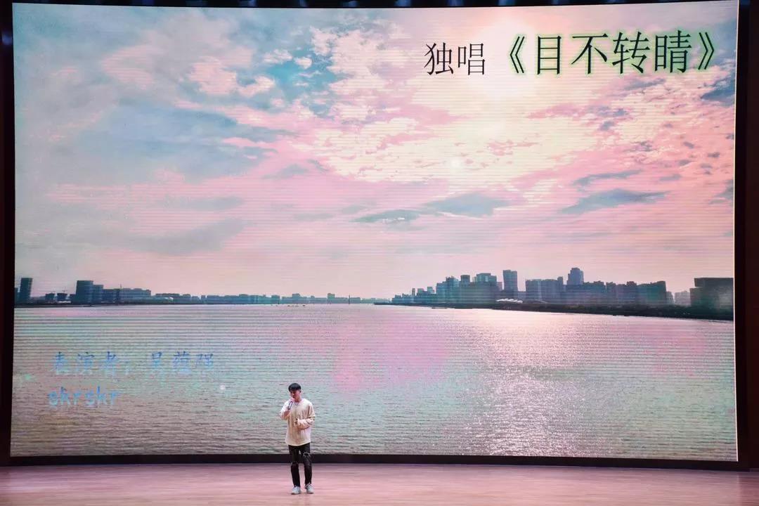 77体育冠军图片